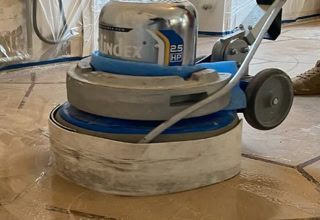 Services de ponçage et de cristallisation de marbre