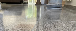 poncer et cristalliser le granit