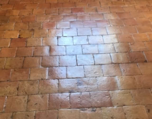 Decapez vos tomettes en terre cuite