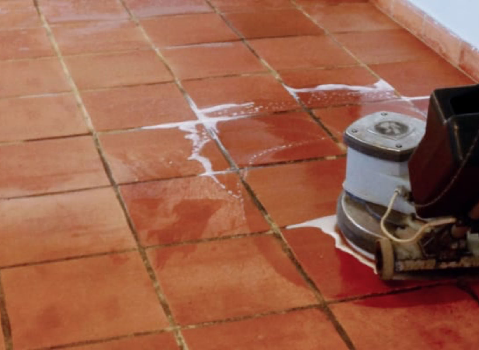 Decapez vos tomettes en terre cuite