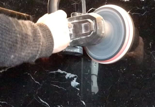 Services de ponçage et de cristallisation de marbre